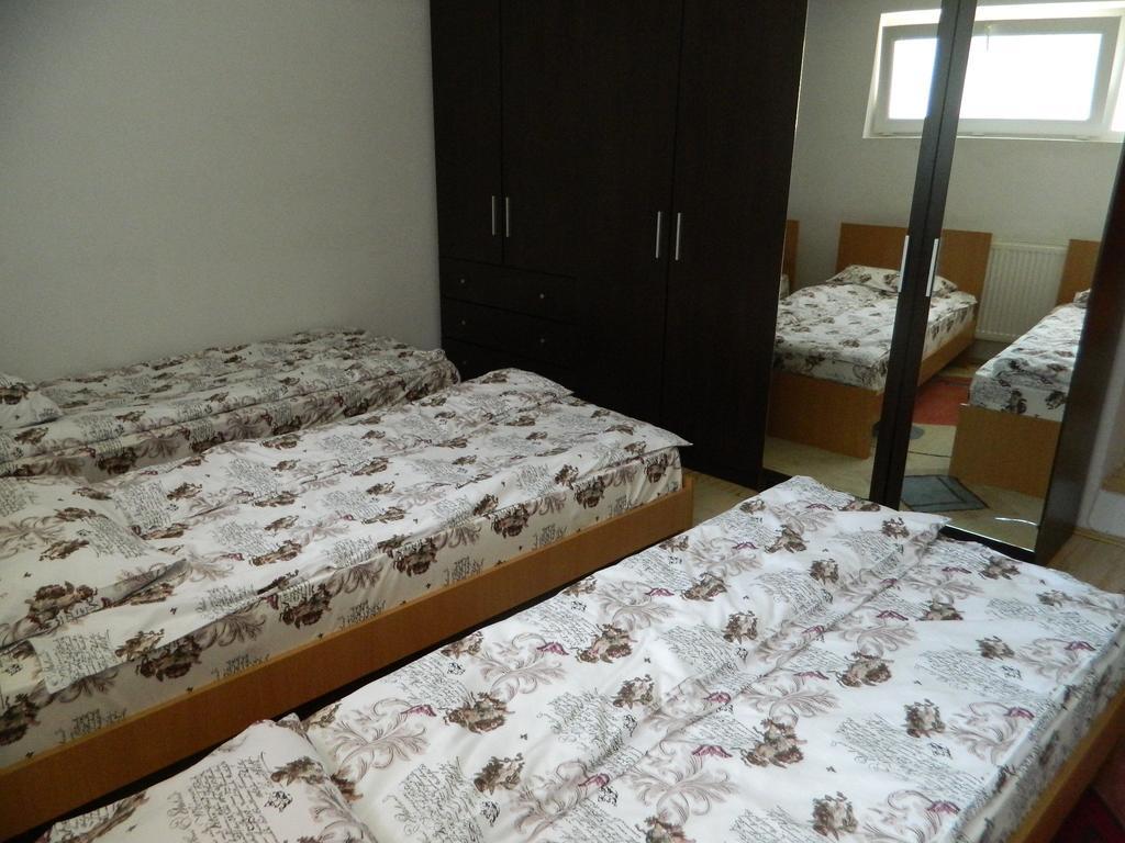 Cazare Vio Otel Kaloşvar Oda fotoğraf